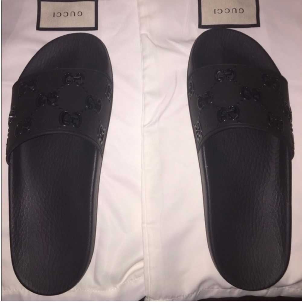 Gucci Slides Black with the dust bags